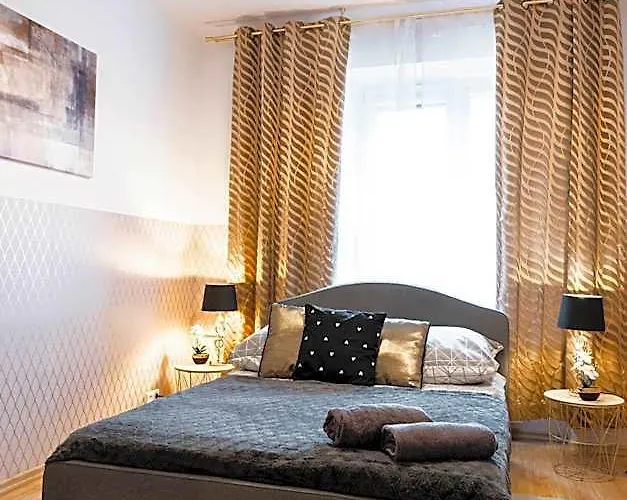 Clicktheflat Royal Route Warecka Apart Rooms Warszawa